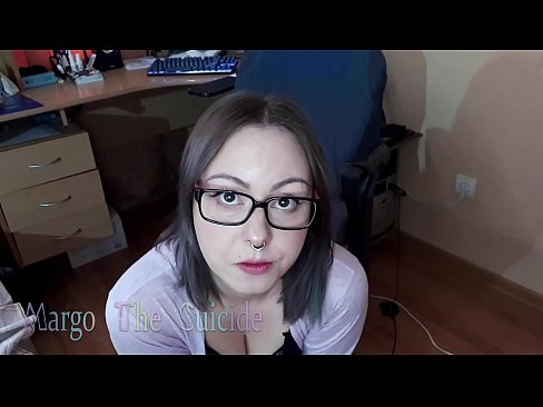 ❤️ Sexy Girl with Glasses Sucks Dildo Deeply on Camera ️❌ Video sessu à noi ❤